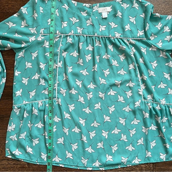 Loft size XL teal floral print smocked blouse - Picture 8 of 10
